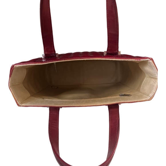 🔥🔥 CHANEL CHOCOLATE BAR TOTE 🔥🔥 - Picture 9 of 15